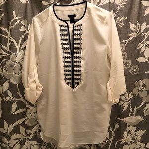 ‼️MUST GO‼️MAKE OFFER‼️Cream Ann Taylor top